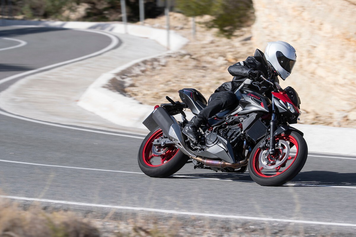 Kawasaki Z 500 (e Ninja 500): la controffensiva giapponese +VIDEO+